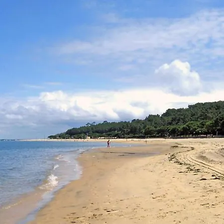 Casa de Férias Maison Familiale à : 3 Chambres, Jardin Sous Les Pins, Wifi Fibre, Proche Et Centre - Fr-1-420-145