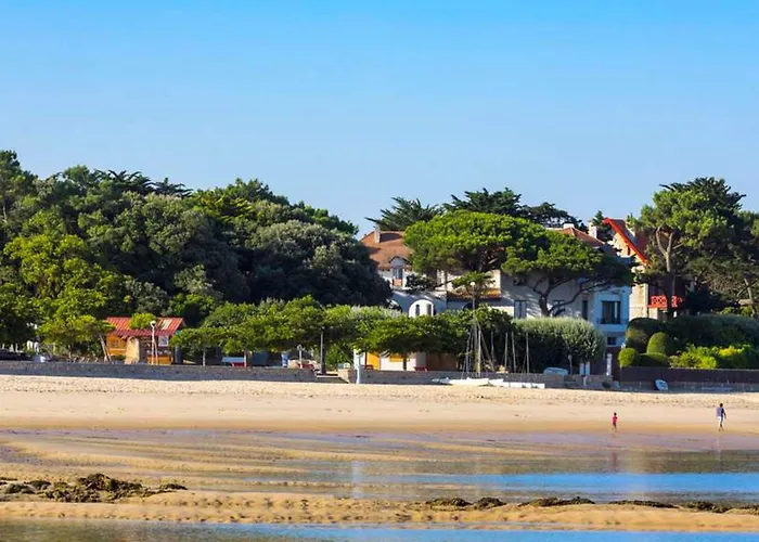 Casa de Férias Maison Familiale à : 3 Chambres, Jardin Sous Les Pins, Wifi Fibre, Proche Et Centre - Fr-1-420-145