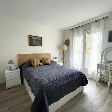 Holiday home Maison Familiale A : 3 Chambres, Jardin Sous Les Pins, Wifi Fibre, Proche Et Centre - Fr-1-420-145 *