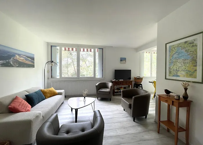 Maison Familiale A : 3 Chambres, Jardin Sous Les Pins, Wifi Fibre, Proche Et Centre - Fr-1-420-145 * アルカション